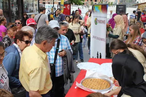 Foto nga Një Copë Bakllava për Kurban Bajram, 2016